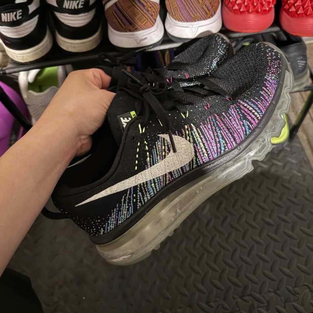 Nike Flyknit Max